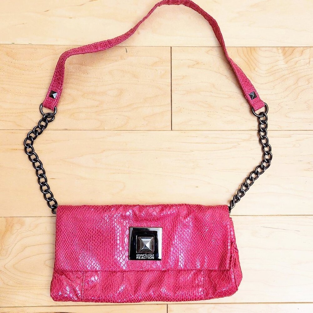 👜♦️ Kenneth Cole Reaction Shoulder Bag Clutch Pink Chain Strap Party Evening